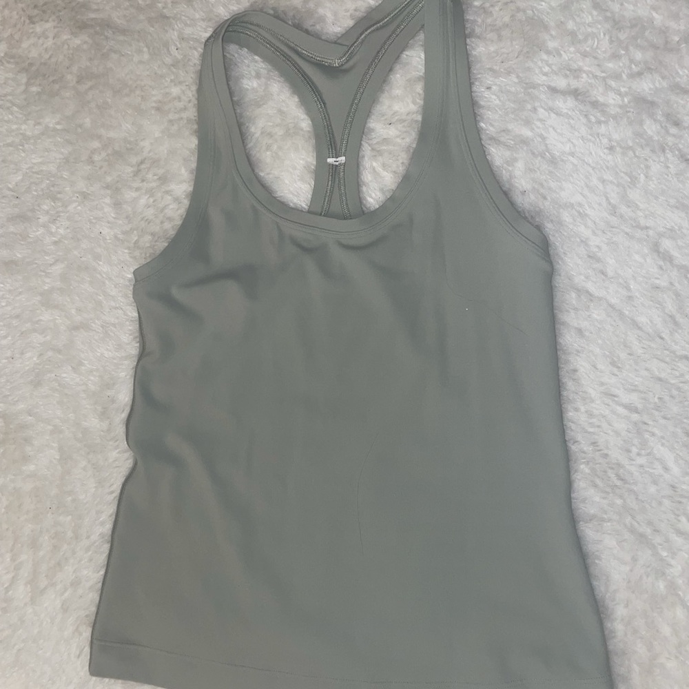Lululemon tank